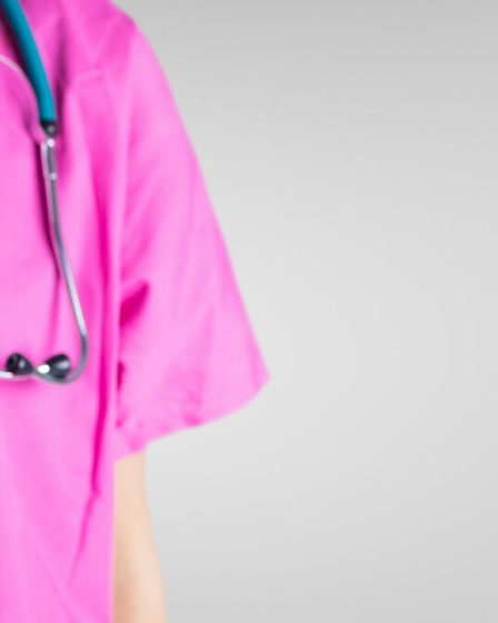 Jakie znaczenie mają kolory w odzieży medycznej?